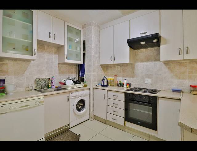 3 BEDROOM APARTMENT RENTED IN HUMEWOOD
